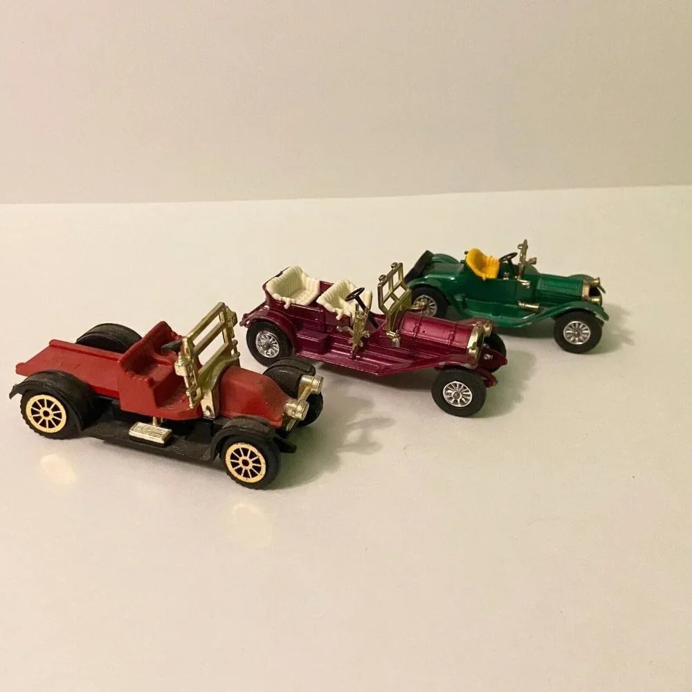 Vintage Lot of 3 Mixed Lot Matchbox 1908 Thomas Flyabout 1913 Cadillac